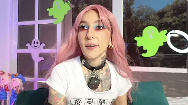 Evangelyne 1 online show from 10.26.25