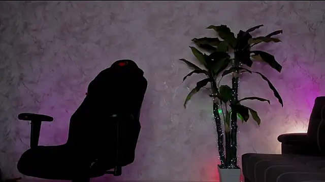 Emma7 online show from 04.16.26