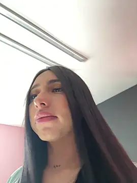 isabella jade online show from 10.25.25