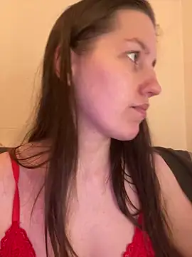 Snapshot of Nicole-Ray chatting on 01.24.25 Nicole-Ray online show from 01.24.25