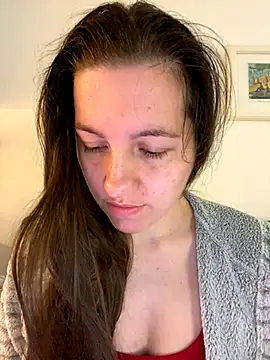 Snapshot of Nicole-Ray chatting on 09.18.25 Nicole-Ray online show from 09.18.25