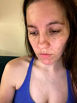 Snapshot of Nicole-Ray chatting on 09.19.25 Nicole-Ray online show from 09.19.25