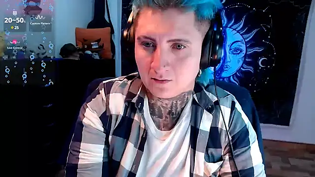 Marieblueeyes online show from 02.13.25