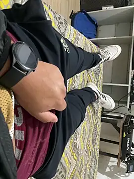 Snapshot of elvis0966 chatting on 02.22.25 elvis0966 online show from 02.22.25