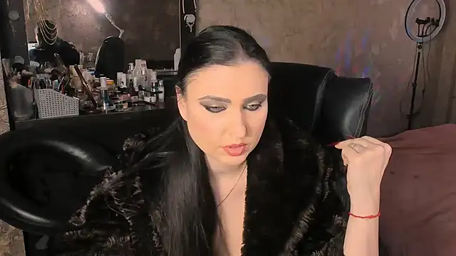 Miss Poison online show from 02.28.26