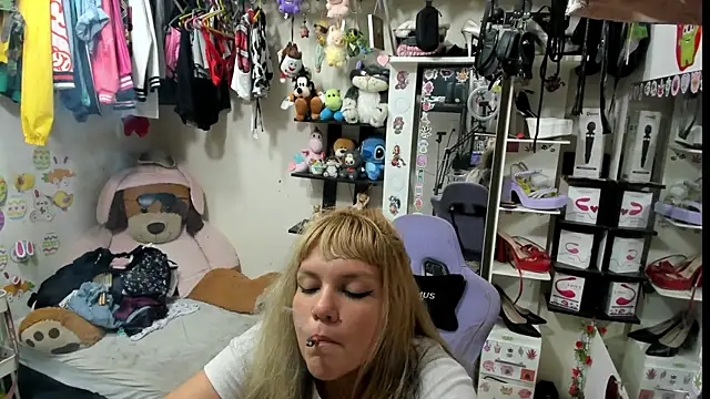 allsson queen online show from 07.12.26