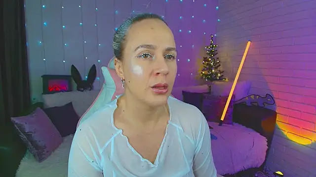 pepper cat  online show from 12.15.24