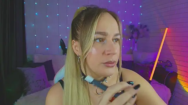 pepper cat  online show from 01.23.25