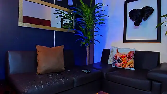 Snapshot of Markboyl chatting on 02.04.25 Markboyl online show from 02.04.25