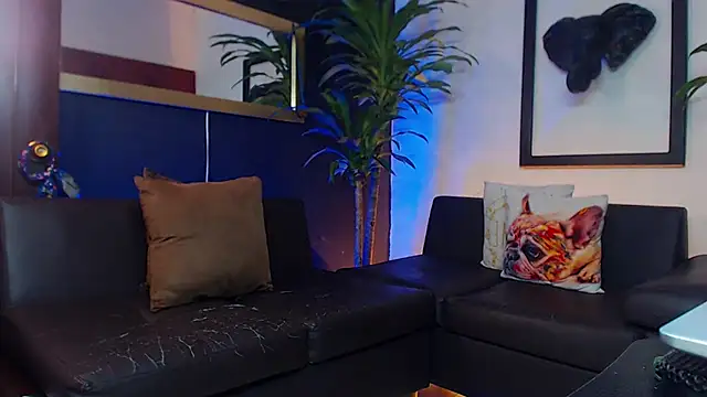 Snapshot of Markboyl chatting on 03.04.25 Markboyl online show from 03.04.25