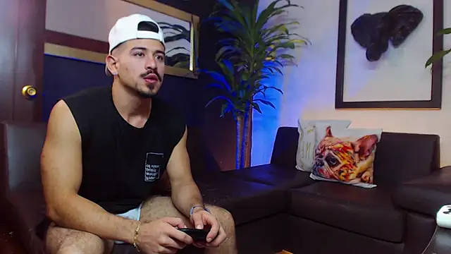 Snapshot of Markboyl chatting on 03.12.25 Markboyl online show from 03.12.25