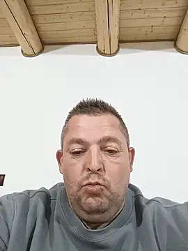 Snapshot of Borisache chatting on 10.22.25 Borisache online show from 10.22.25