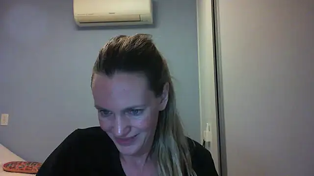 Annylove1 online show from 10.05.25