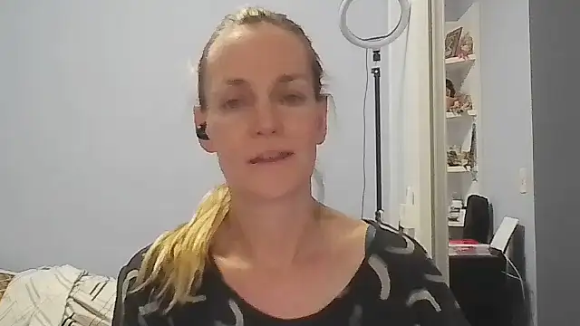 Annylove1 online show from 02.11.26