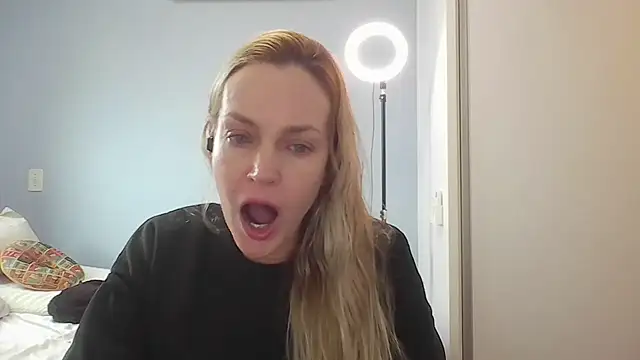 Annylove1 online show from 06.04.26