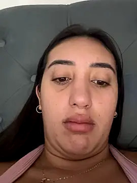 Snapshot of Hannahoff chatting on 10.15.25 Hannahoff online show from 10.15.25