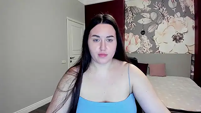 Snapshot of Roxie_Bradley chatting on 02.06.26 Roxie Bradley online show from 02.06.26