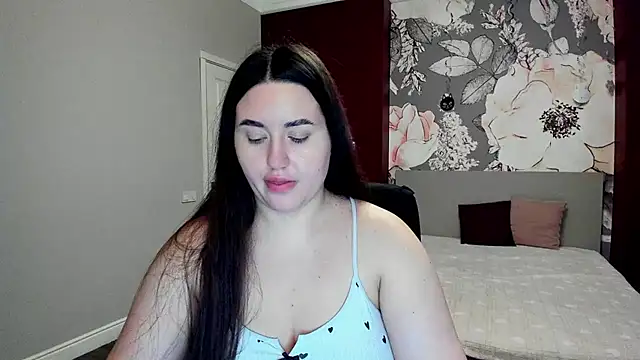 Snapshot of Roxie_Bradley chatting on 02.13.26 Roxie Bradley online show from 02.13.26