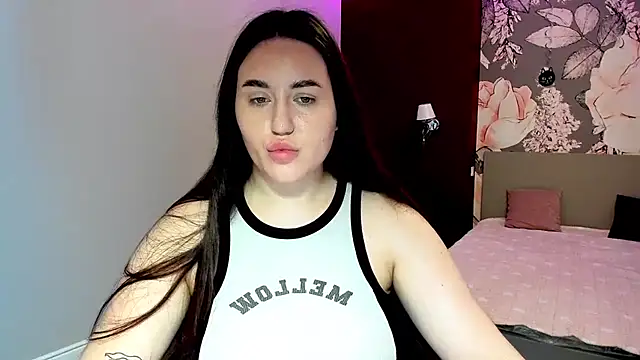 Snapshot of Roxie_Bradley chatting on 02.21.26 Roxie Bradley online show from 02.21.26