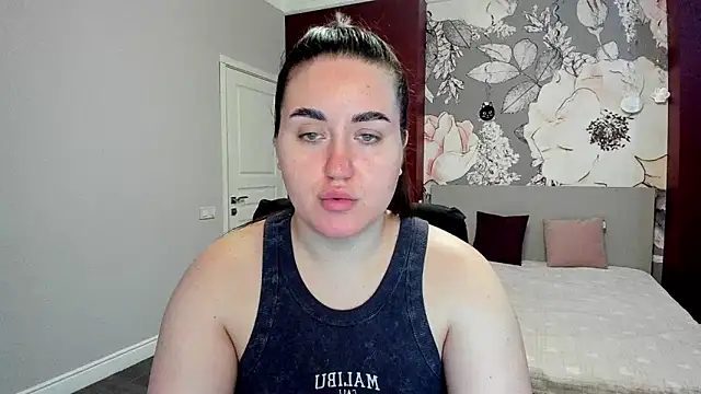 Snapshot of Roxie_Bradley chatting on 03.04.26 Roxie Bradley online show from 03.04.26