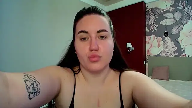 Snapshot of Roxie_Bradley chatting on 03.26.26 Roxie Bradley online show from 03.26.26