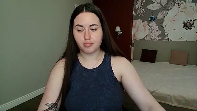 Roxie Bradley online show from 06.02.26