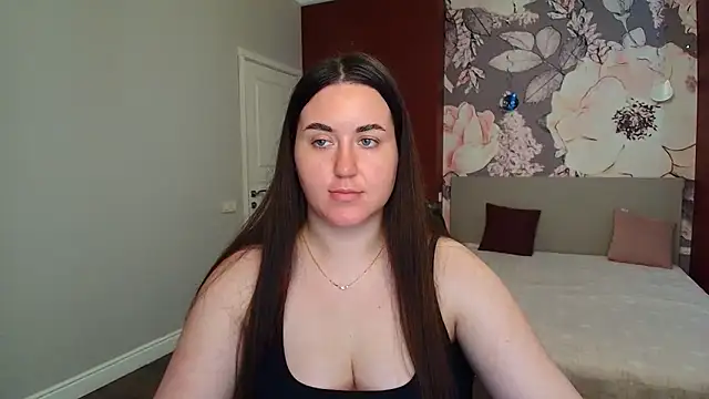 Roxie Bradley online show from 06.05.26