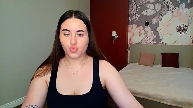 Roxie Bradley online show from 06.08.26