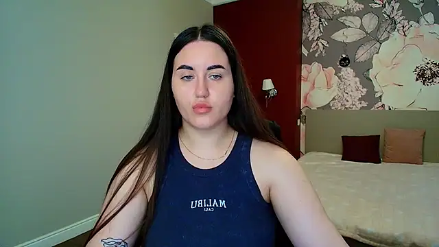 Roxie Bradley online show from 06.15.26
