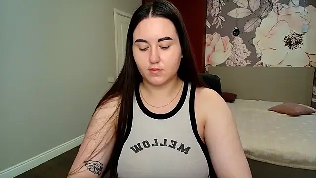 Roxie Bradley online show from 06.16.26
