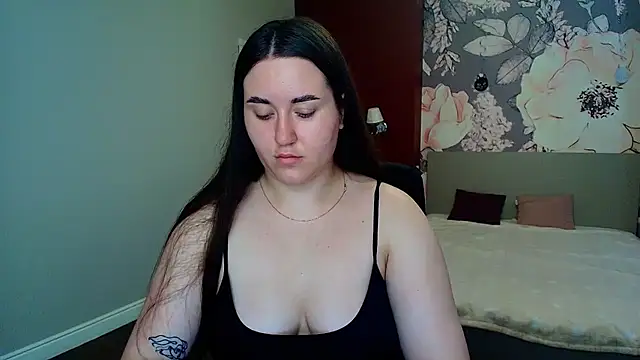 Roxie Bradley online show from 06.30.26