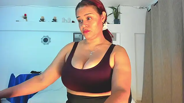 Sinthia Collins online show from 04.17.26