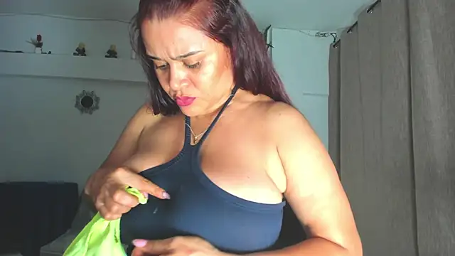Sinthia Collins online show from 06.26.26