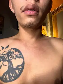 Snapshot of xlovercum chatting on 01.12.26 xlovercum online show from 01.12.26