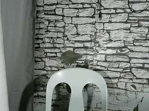 Snapshot of xlovercum chatting on 02.25.26 xlovercum online show from 02.25.26