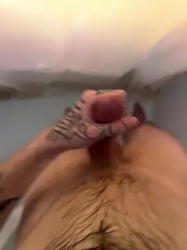 Snapshot of ThatTattooedGuy chatting on 01.13.26 ThatTattooedGuy online show from 01.13.26