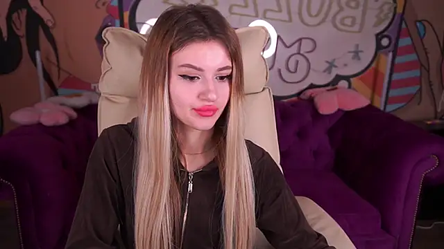 Snapshot of Lili_Danger chatting on 12.14.24 Lili Danger online show from 12.14.24