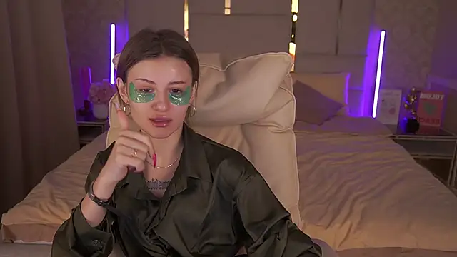 Snapshot of Lili_Danger chatting on 01.19.25 Lili Danger online show from 01.19.25