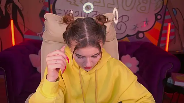 Snapshot of Lili_Danger chatting on 01.28.25 Lili Danger online show from 01.28.25