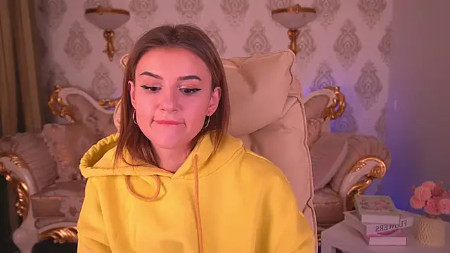 Snapshot of Lili_Danger chatting on 02.05.25 Lili Danger online show from 02.05.25