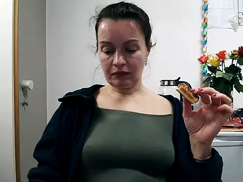 LoveNBloom online show from 12.31.24