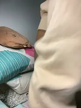  yisela  online show from 03.31.26