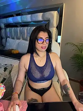 Snapshot of Miaparkerss_ chatting on 03.19.25 Miaparkerss online show from 03.19.25