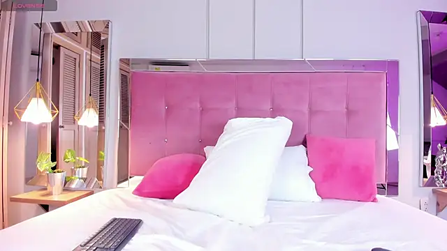 Ahincale online show from 02.10.25