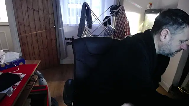 Snapshot of rob2810 chatting on 02.03.26 rob2810 online show from 02.03.26