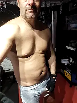 Snapshot of rob2810 chatting on 02.16.26 rob2810 online show from 02.16.26