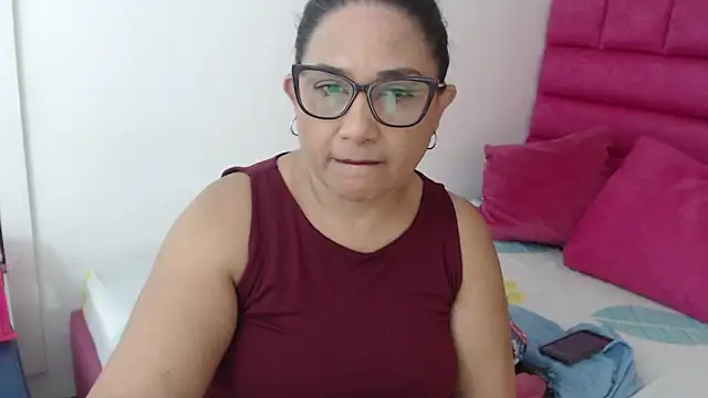 Snapshot of Katha_Marck chatting on 05.19.26 Katha Marck online show from 05.19.26