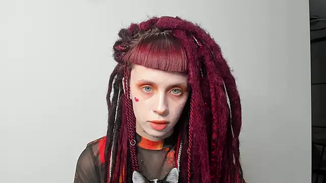 Snapshot of FlowerOfSin2001 chatting on 03.02.25 FlowerOfSin2001 online show from 03.02.25