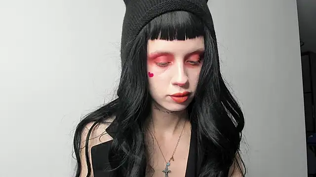 Snapshot of FlowerOfSin2001 chatting on 03.12.25 FlowerOfSin2001 online show from 03.12.25