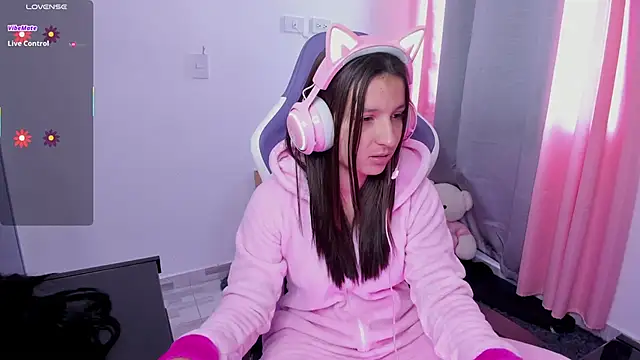 Snapshot of Cositarica_ chatting on 02.14.26 Cositarica online show from 02.14.26